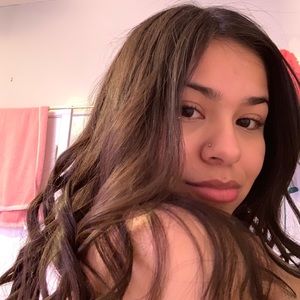 Meet your Posher, Raquel